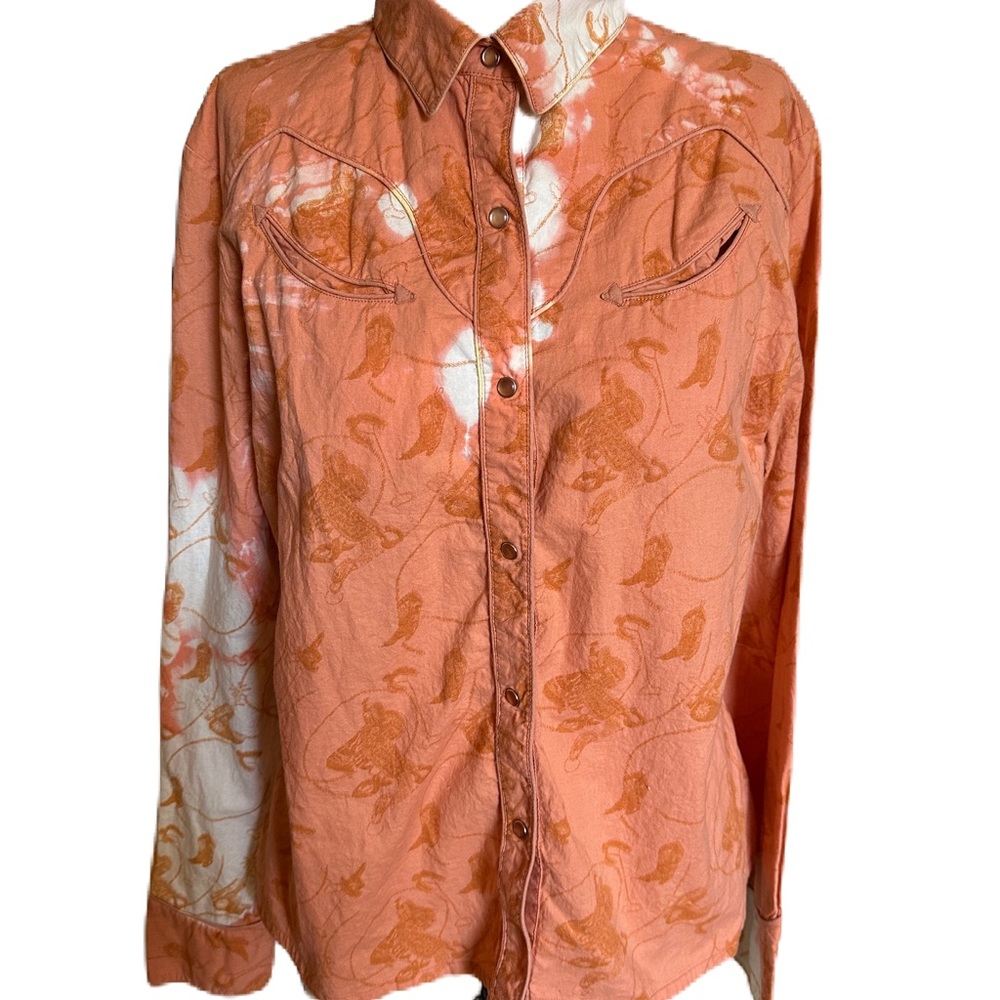 Shyanne western Pearl snap button down shirt. Size large